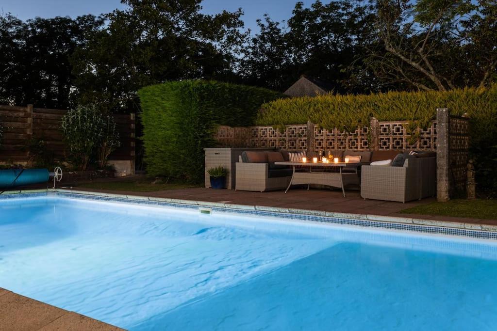 Plas Newydd With Swimming Pool, Fire Pit, And Log Fires Villa Rhiw Luaran gambar