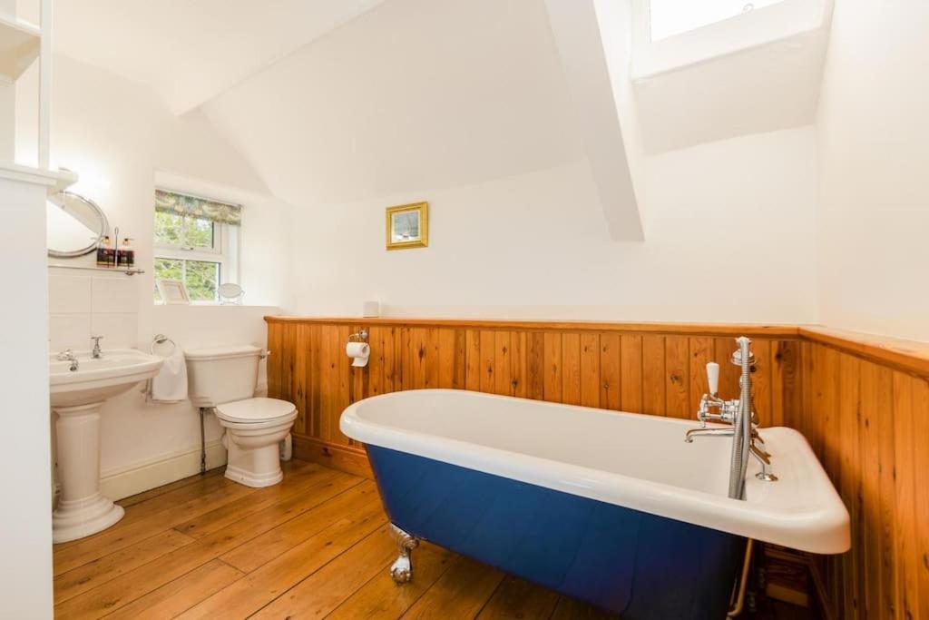 Plas Newydd With Swimming Pool, Fire Pit, And Log Fires Villa Rhiw Luaran gambar