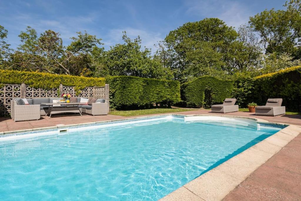 Plas Newydd With Swimming Pool, Fire Pit, And Log Fires Villa Rhiw Luaran gambar