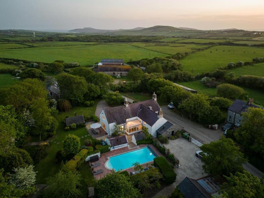 Plas Newydd With Swimming Pool, Fire Pit, And Log Fires Villa Rhiw Luaran gambar